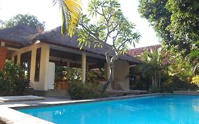 Star East Bungalows
